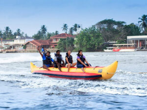 banana-boat-ride-haya-lanka