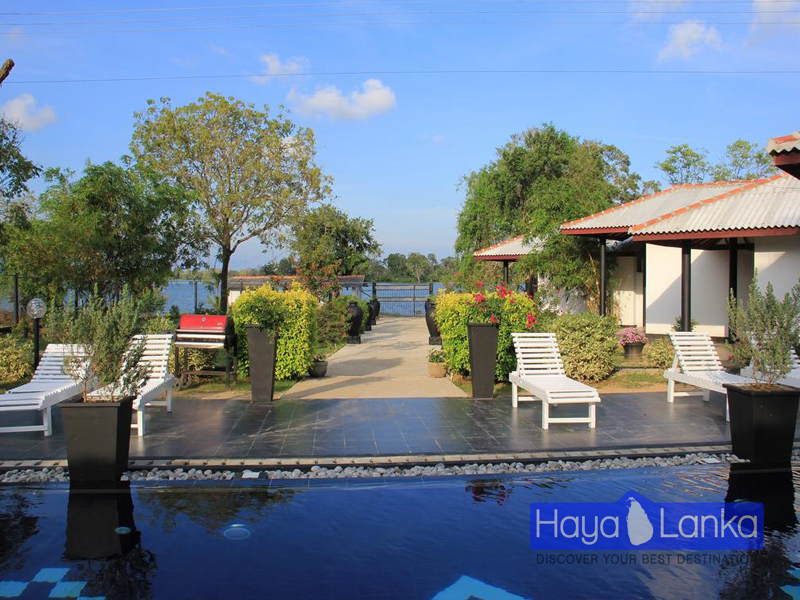 Flower-Garden-Lake-Resort